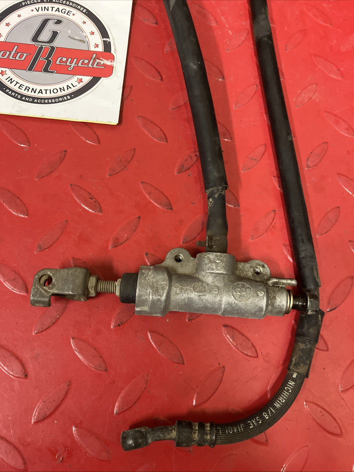 Honda CR250R 2000 Rear brake caliper master cylinder hose 2001