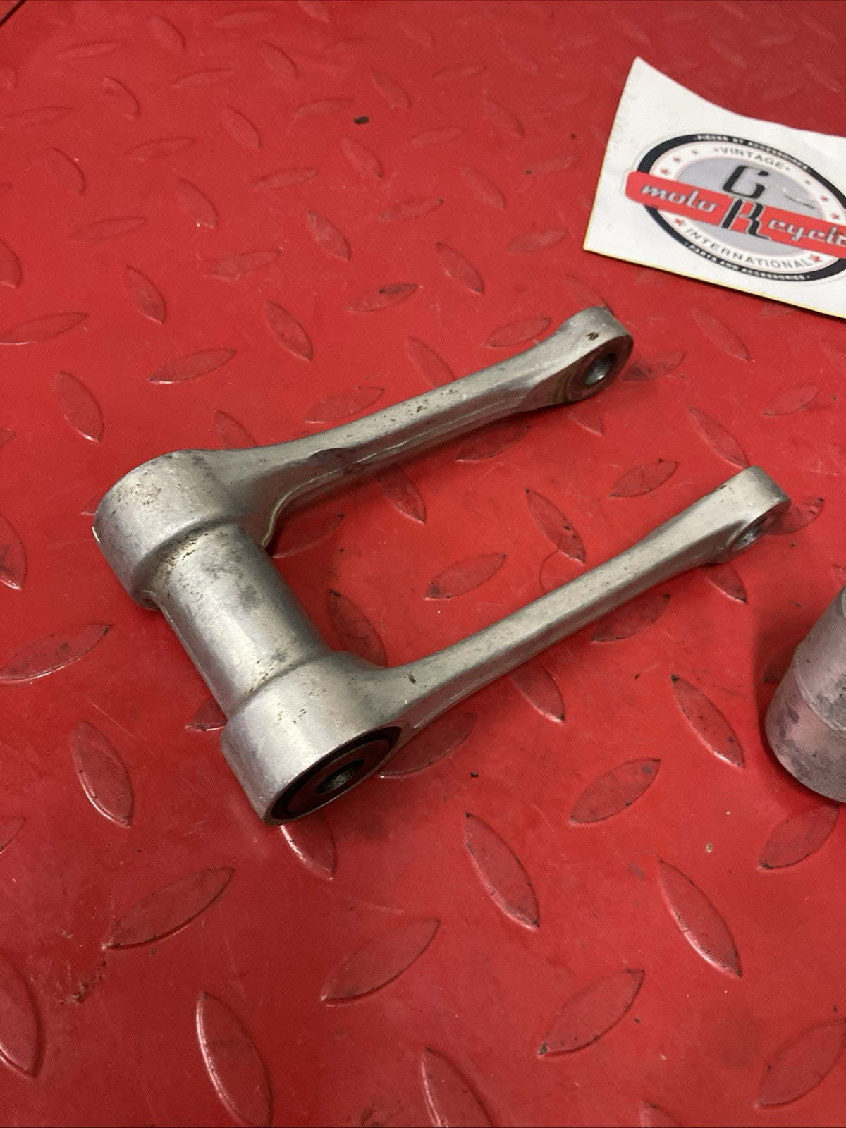 Honda CR250R 2000 Rear shock swingarm linkage dogbone connecting rod 2001