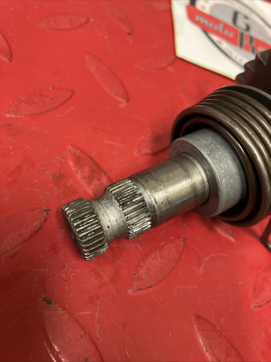 Yamaha DT175 1974 Kickstarter kick starter shaft spindle idle gear
