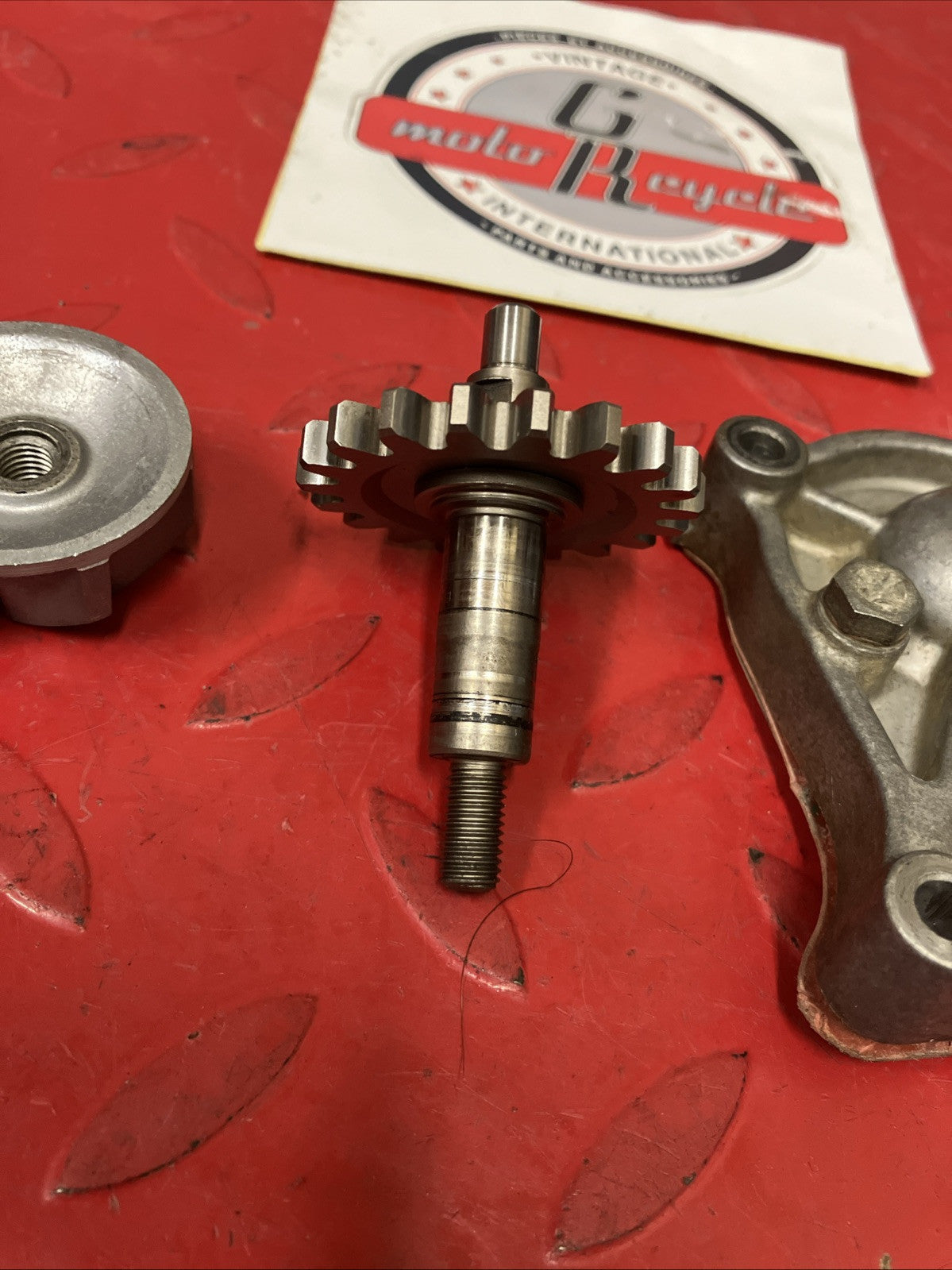 Honda CR250R 2000 water pump cover shaft gear impeller 1997 1998 1999 2001