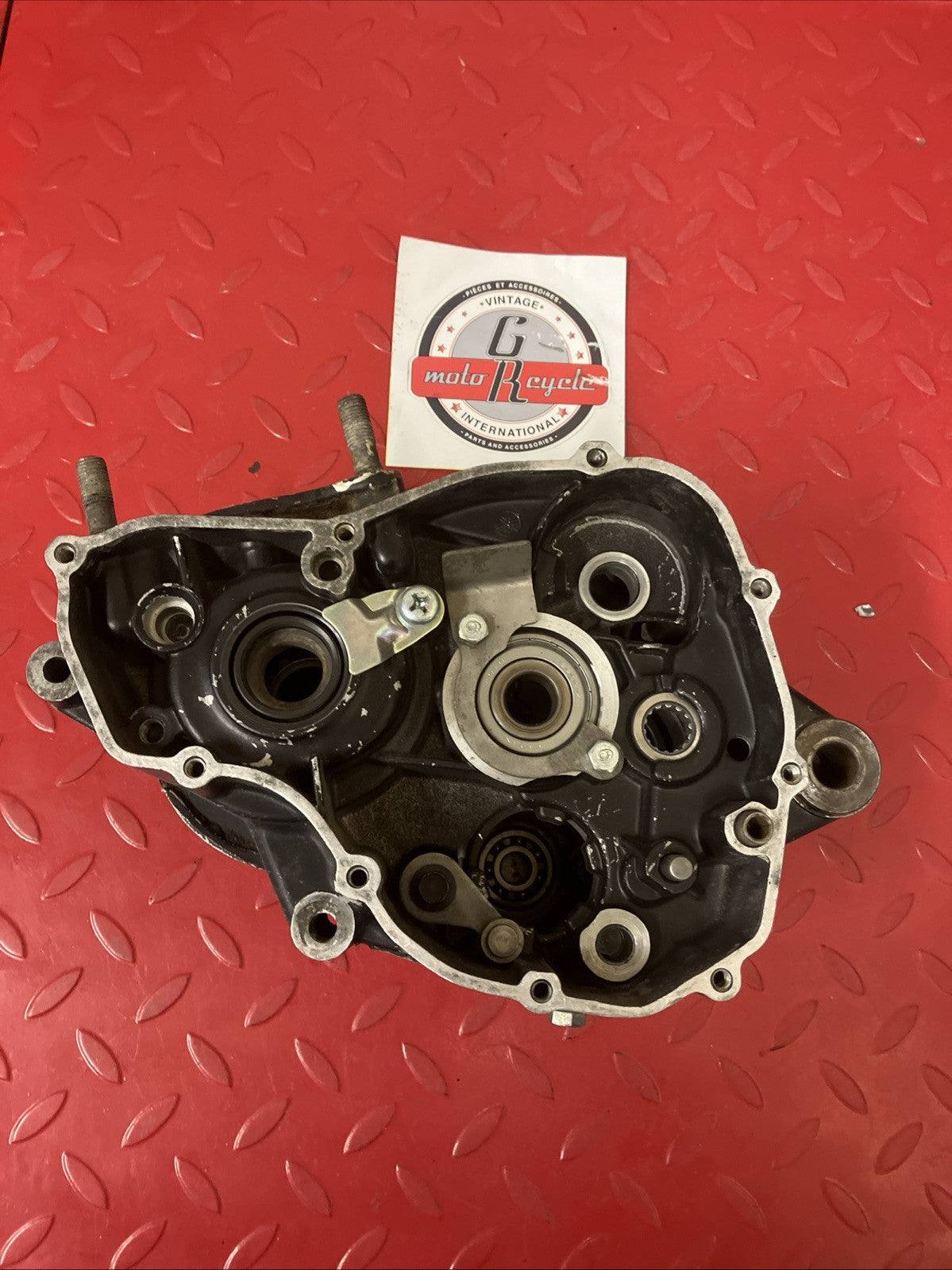 Yamaha YZ125 1981 left right crankcase set crank case