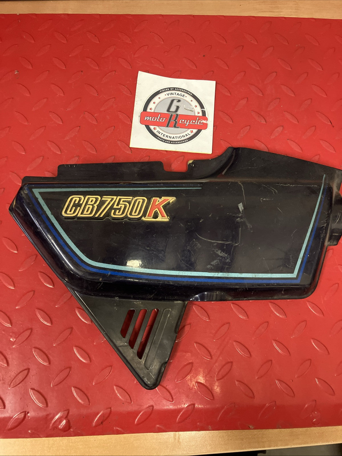 Honda CB750K 1982 right side cover panel fairing 2