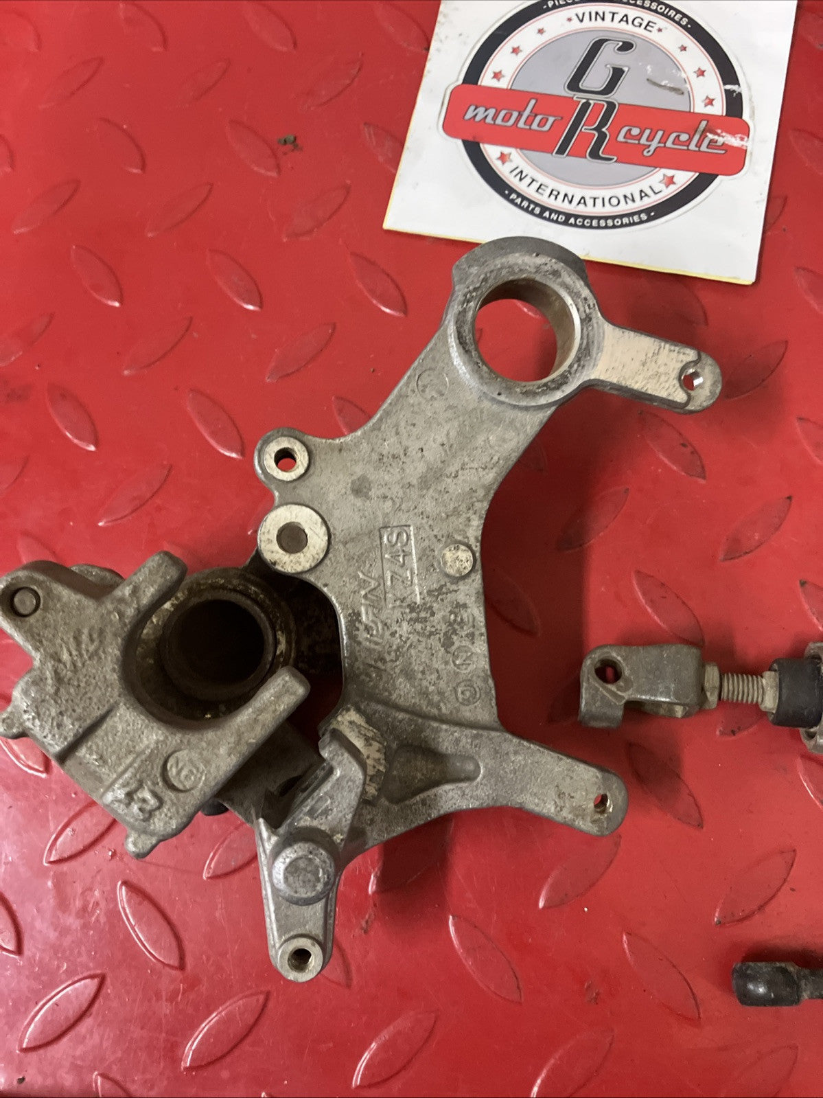 Honda CR250R 2000 Rear brake caliper master cylinder hose 2001