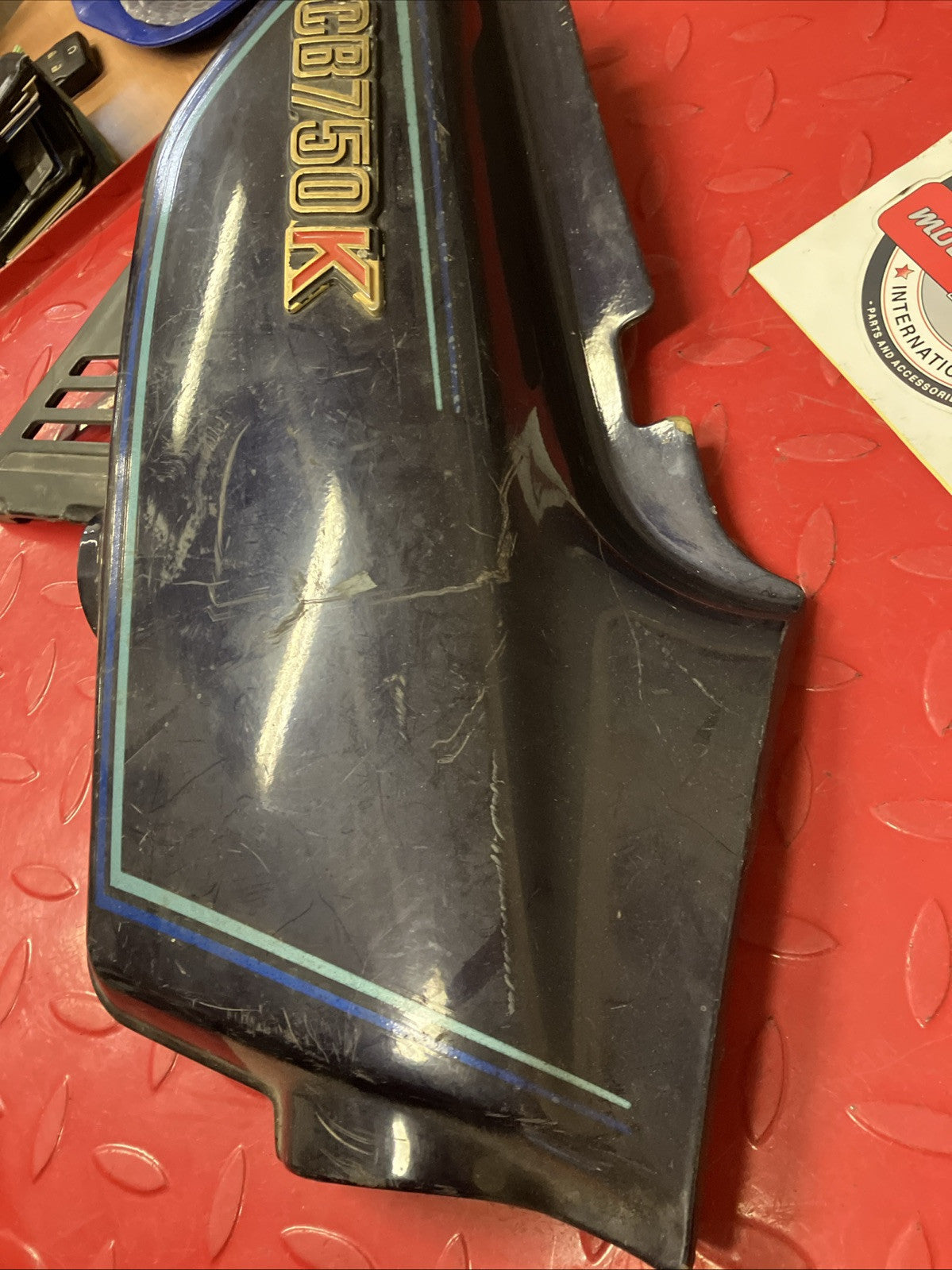 Honda CB750K 1982 right side cover panel fairing 2