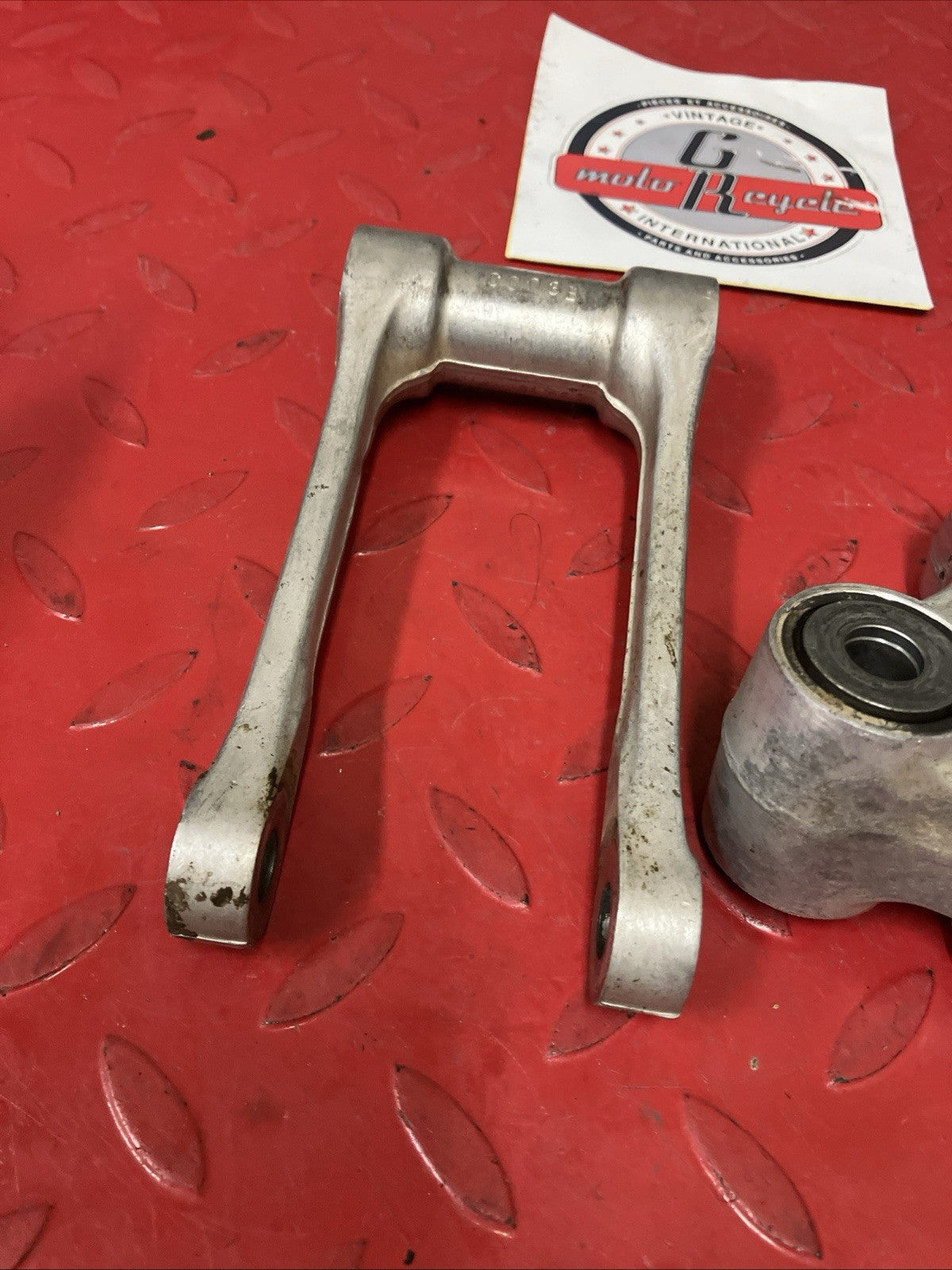 Honda CR250R 2000 Rear shock swingarm linkage dogbone connecting rod 2001