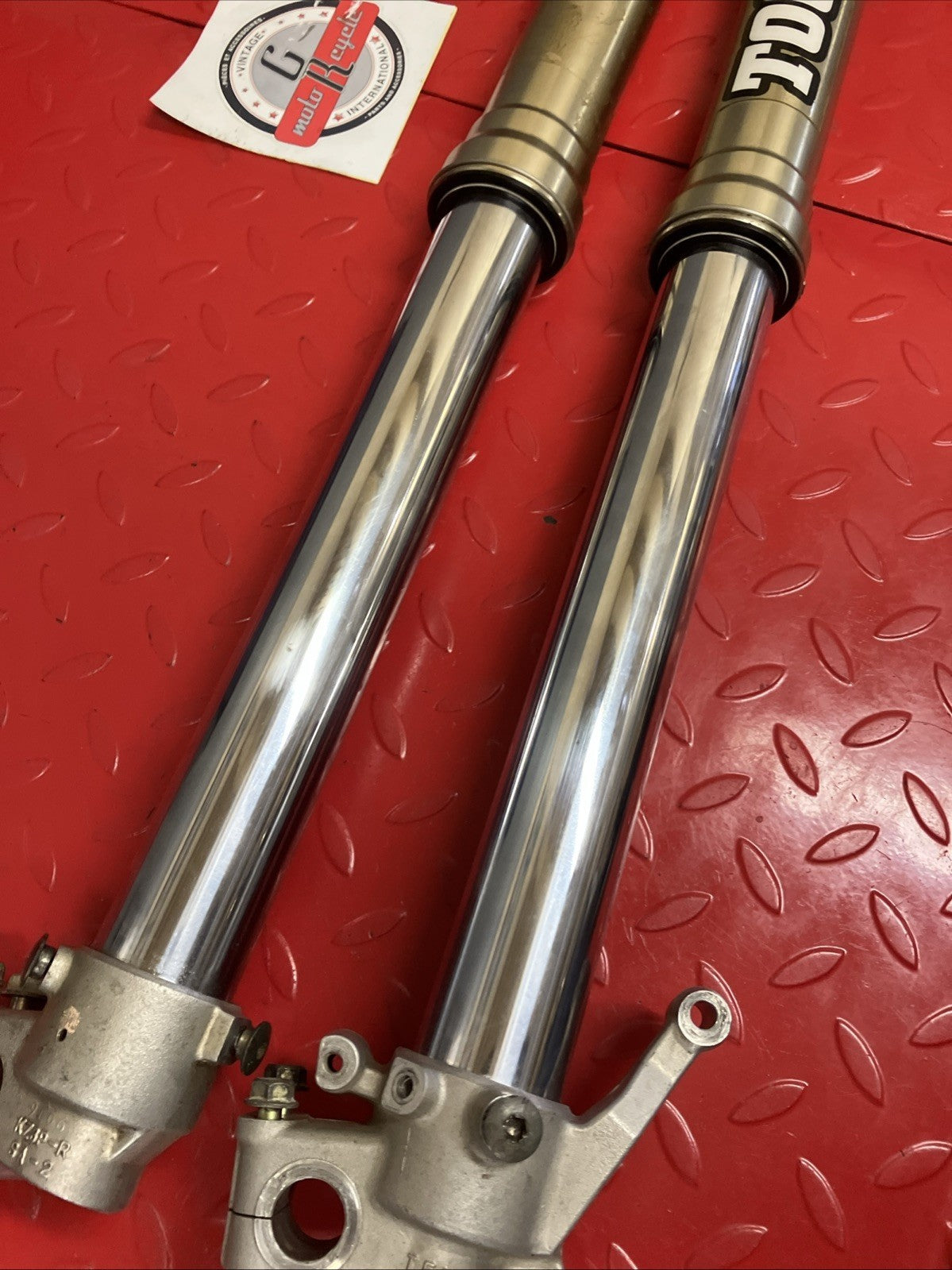 Honda CR250R 2000 Front forks suspension damper 2001