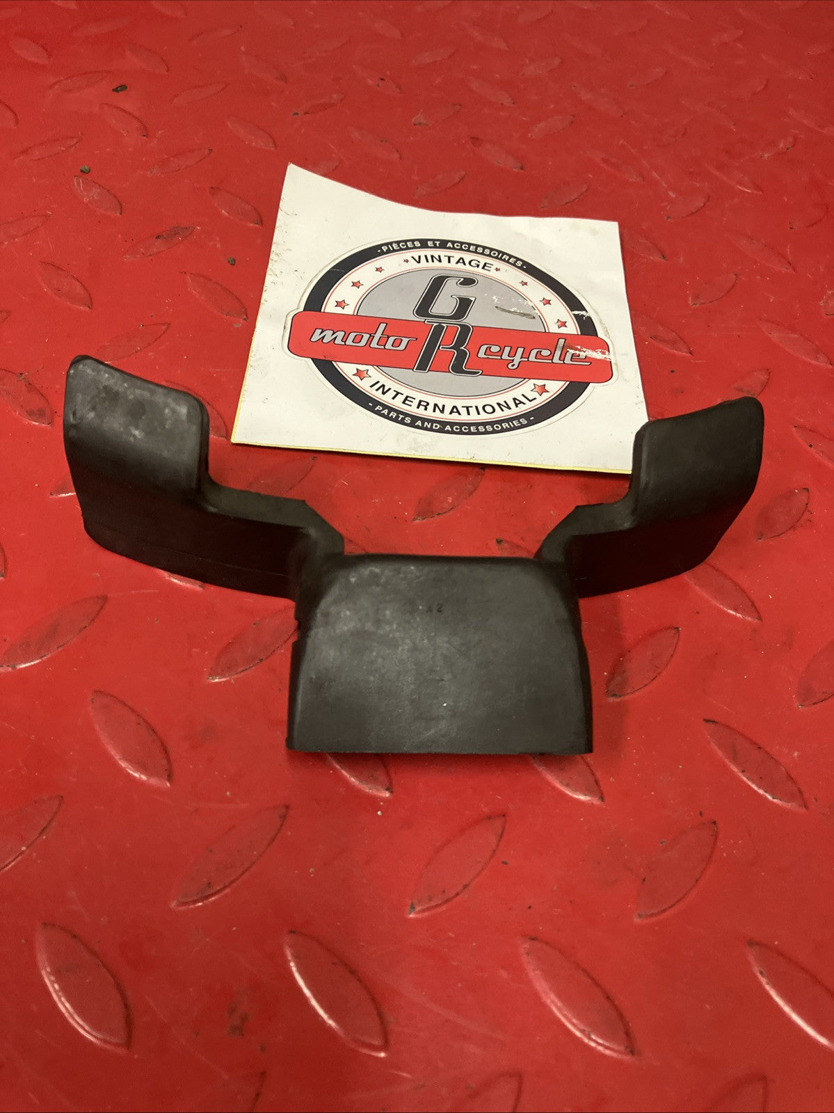 Honda CR250R 2000 Fuel tank reservoir mounting rubber 2001 CR125R