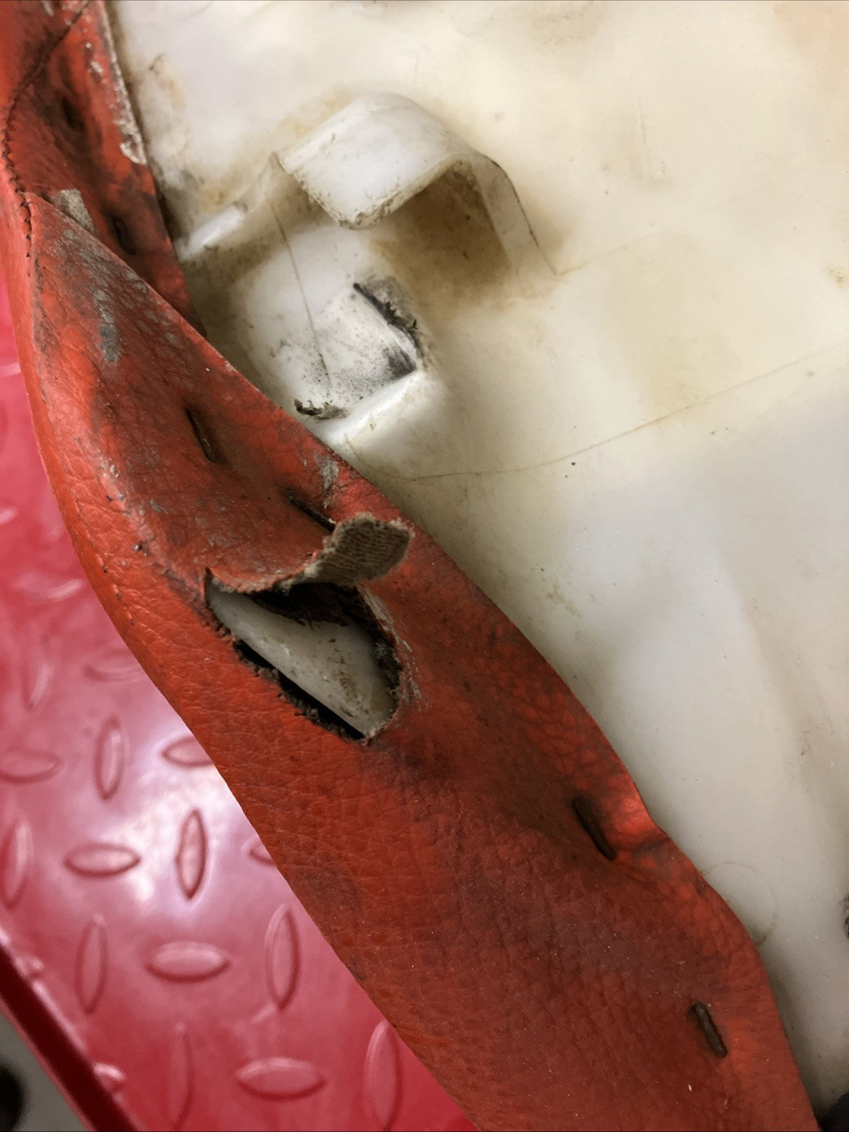 Honda CR250R 1991 Seat saddle pan CR125R CR500R