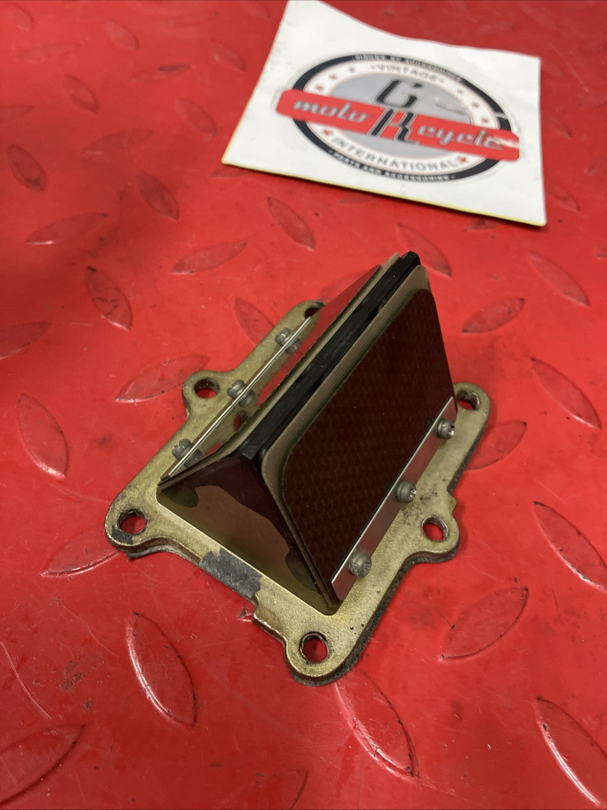 Honda CR250R 2000 reed valve cage 1999