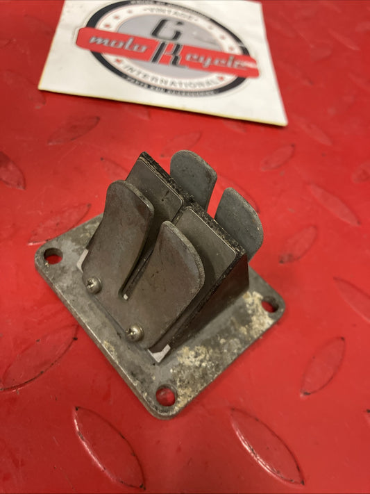 Yamaha DT175 1974 Reed valve block cage