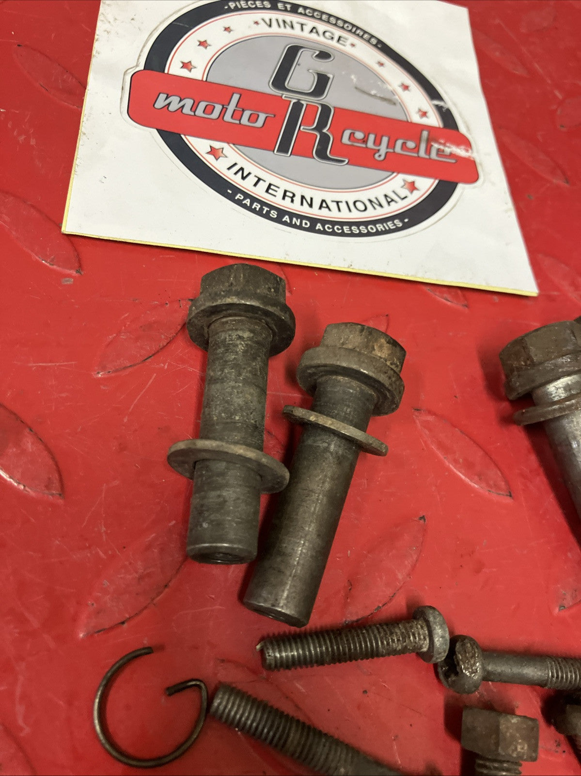 Yamaha DT175 1974 engine motor cylinder head bolt nut lot hardware