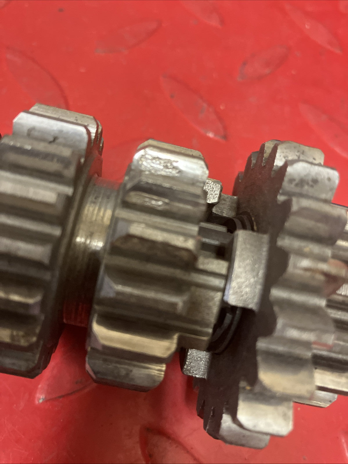 Yamaha YZ125 1981 transmission main counter shaft axle gear