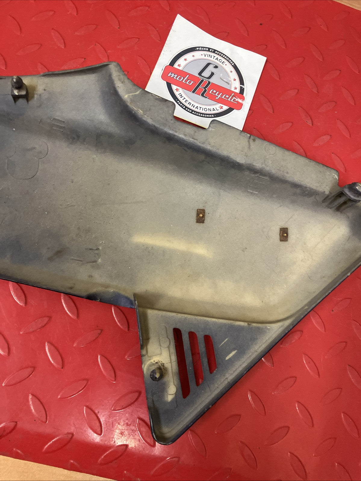 Honda CB750K 1982 right side cover panel fairing 2