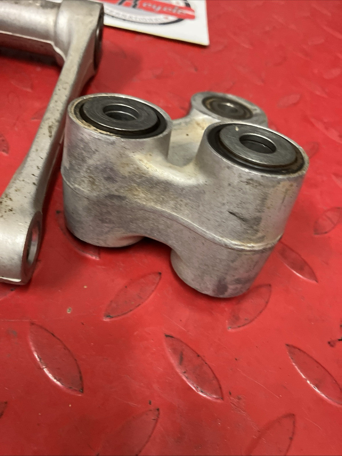 Honda CR250R 2000 Rear shock swingarm linkage dogbone connecting rod 2001