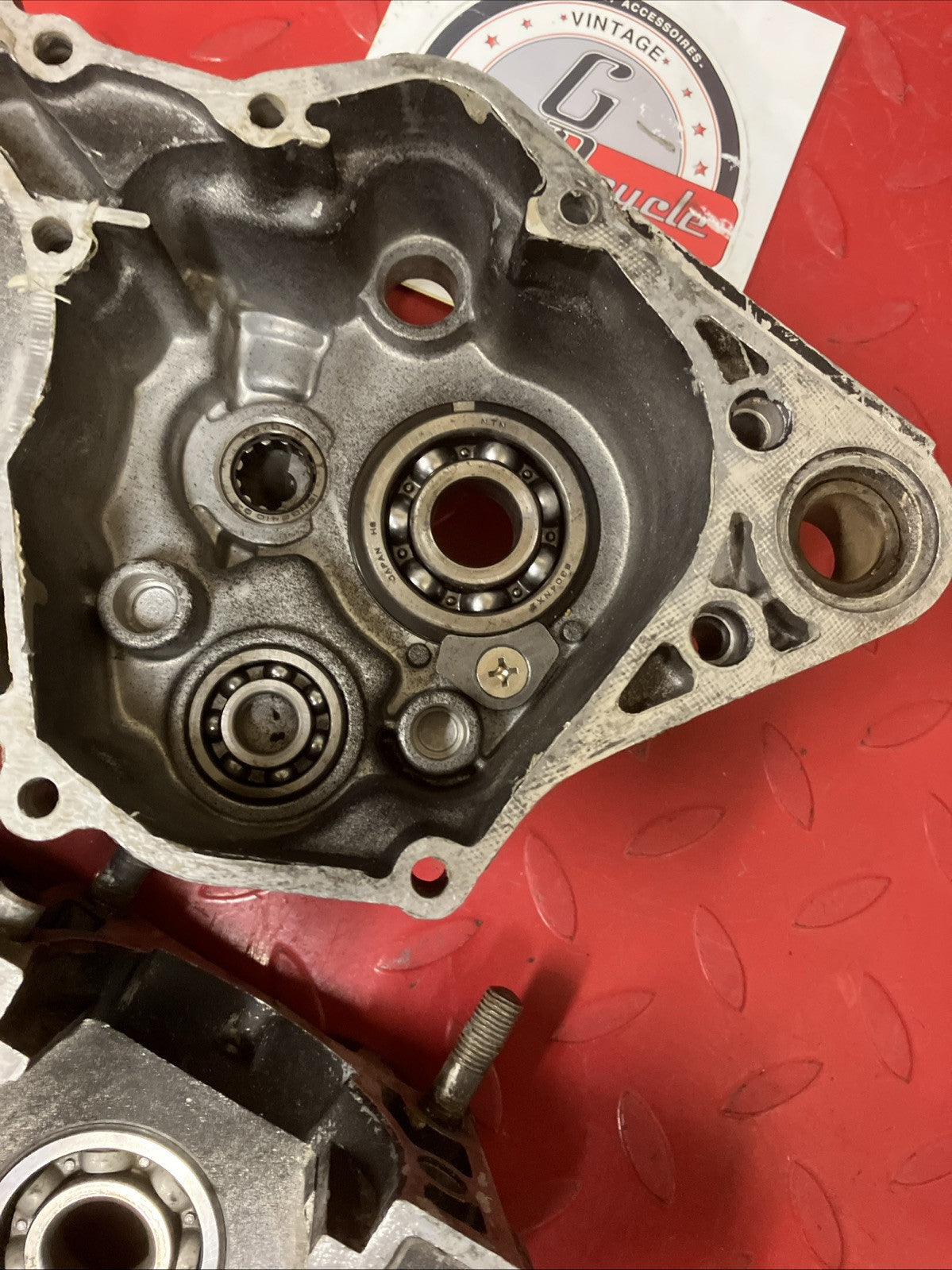 Yamaha YZ125 1981 left right crankcase set crank case