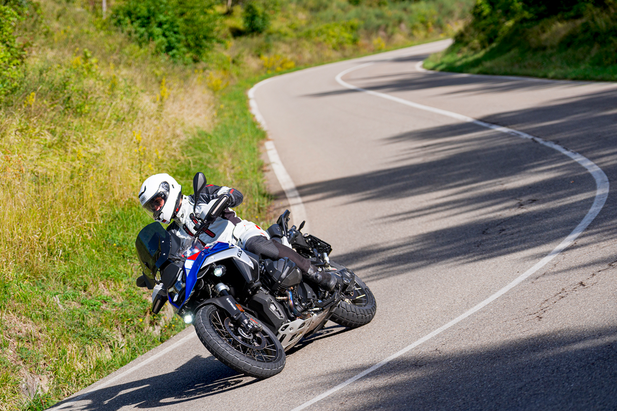 METZELER TIRE KAROO4 ST 150/70R18 (70V) 4726500