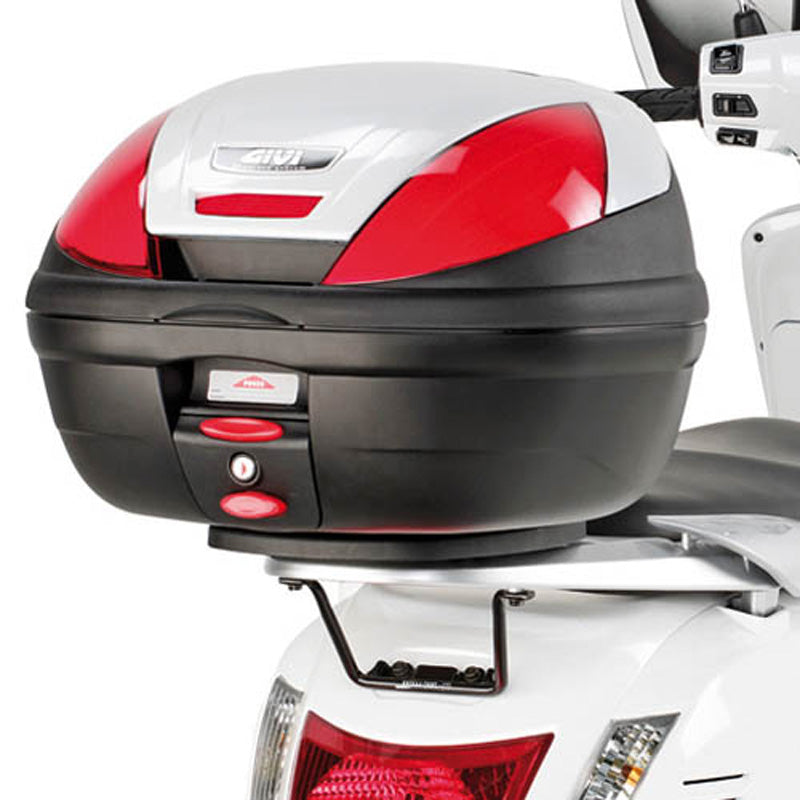 GIVI SPECIFIC PLATE MOUNT KYMCO LIKE 200I E138