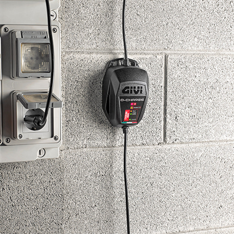 GIVI S510 D-CHARGE BATTERY CHARGER S510