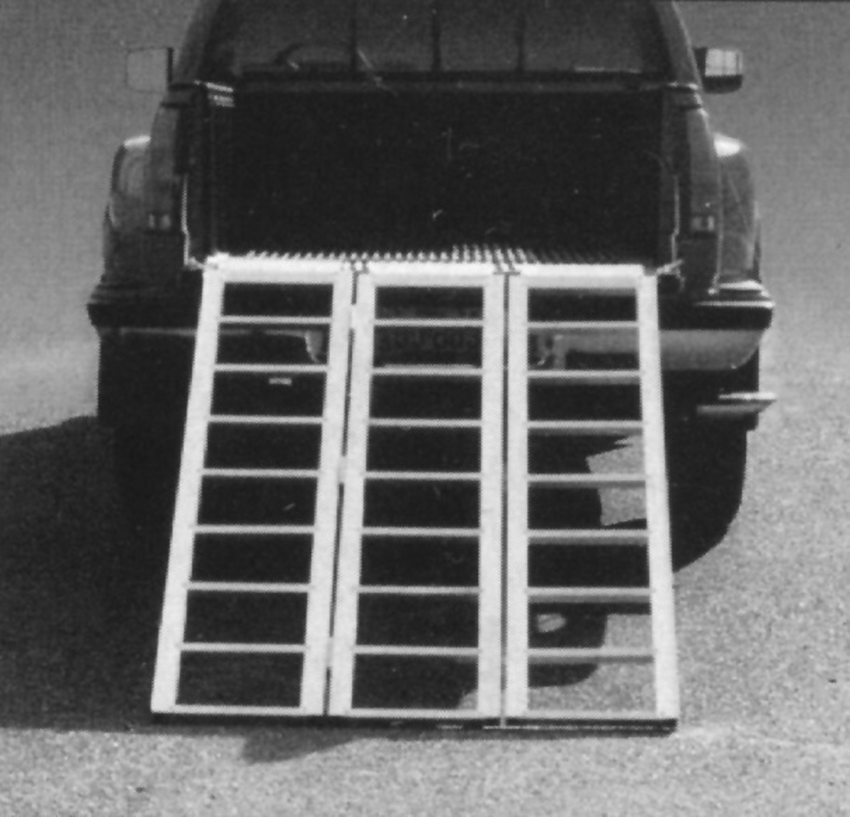 BVP 1500 LBS TRI-FOLD ALU. RAMP 69''X45'' ATV-006B