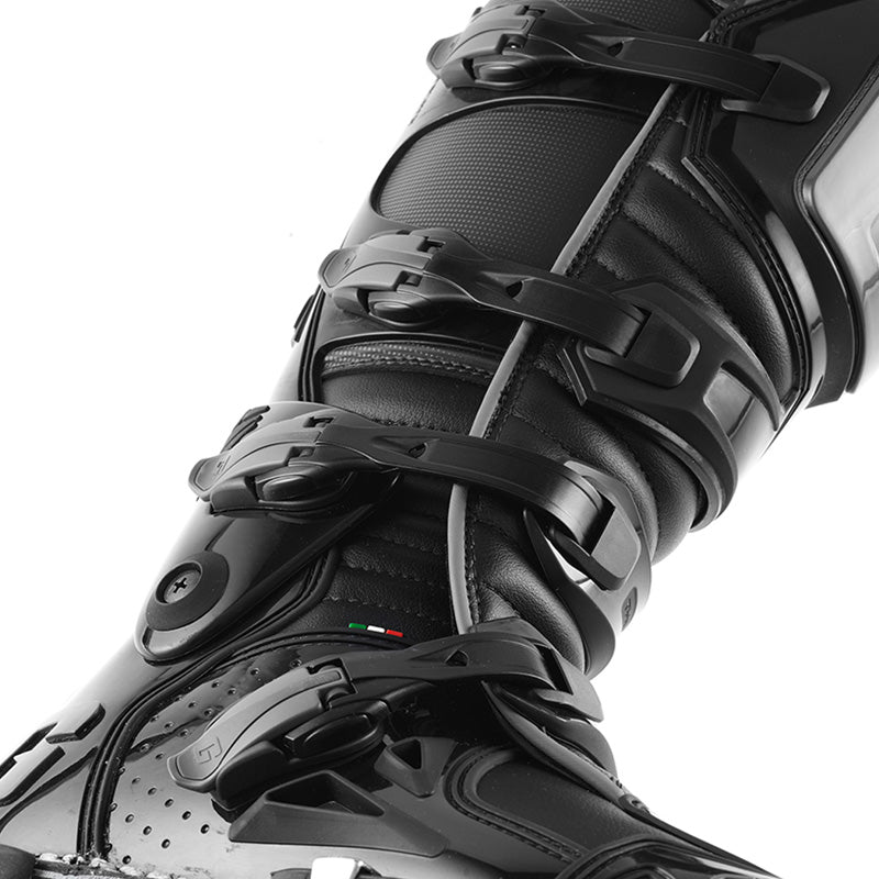 GAERNE GAERNE FASTBACK SUPERMOTARD MIDNIGHT BLACK SIZE 4 2201-011-44