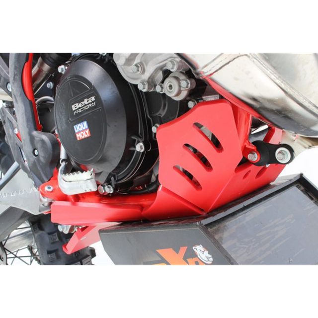 AXP RACING XTR SKIDPLATE 8MM BET 250-RR-300RR RED AX1551