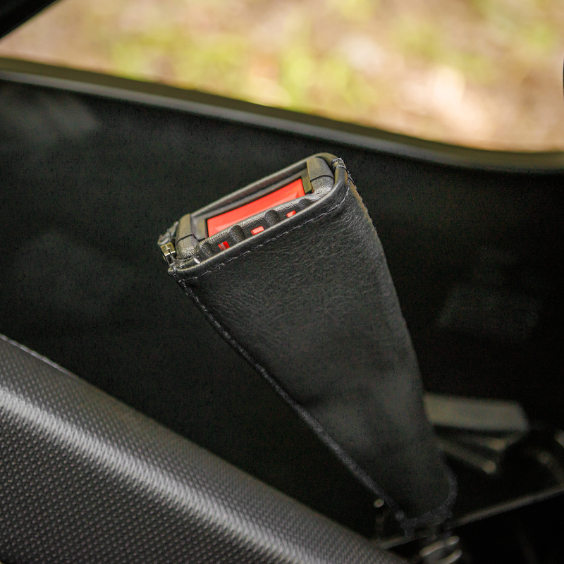 SHOW CHROME SEAT BELT COVERS BLACK H44-5BK