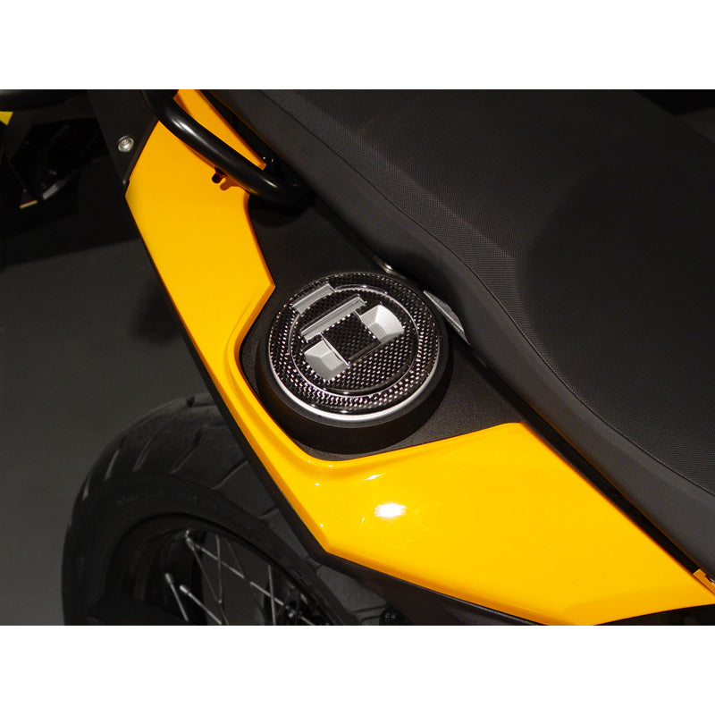 NATIONAL CYCLE CARBON FIBER FUEL CAP TRIM WITHOUT BOLT PATTERN Z8891