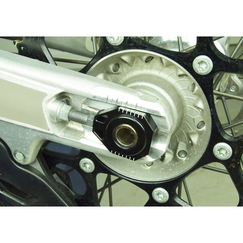 SCAR AXLE BLOCKS (GASGAS/HUSQ/KTM) BLACK AB504BK