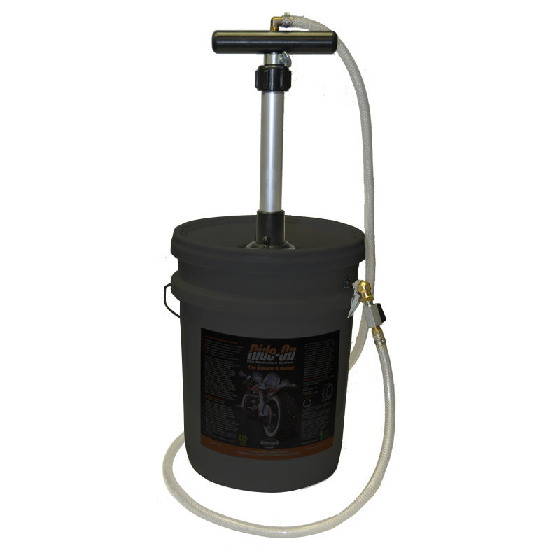 RIDE ON 5-GALLON PAIL HAND PUMP WITH BALL FOOT CHUCK (90 D HP-100