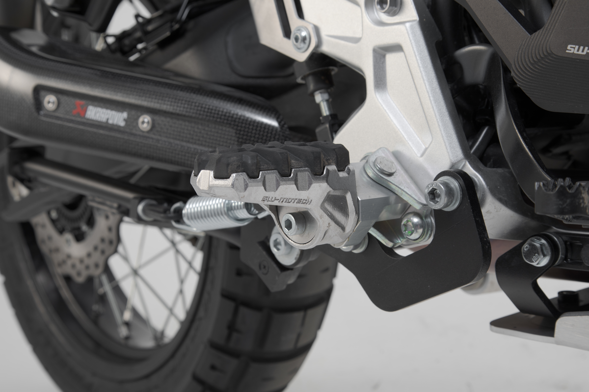 SW-MOTECH EVO FOOTREST XTZ700/TUAREG 660 (21-23) FRS.06.112.10201