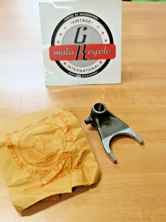 NOS HONDA CB360 CJ360 1976 1977   FORK A  GEARSHIFT  24211-369-000 H22