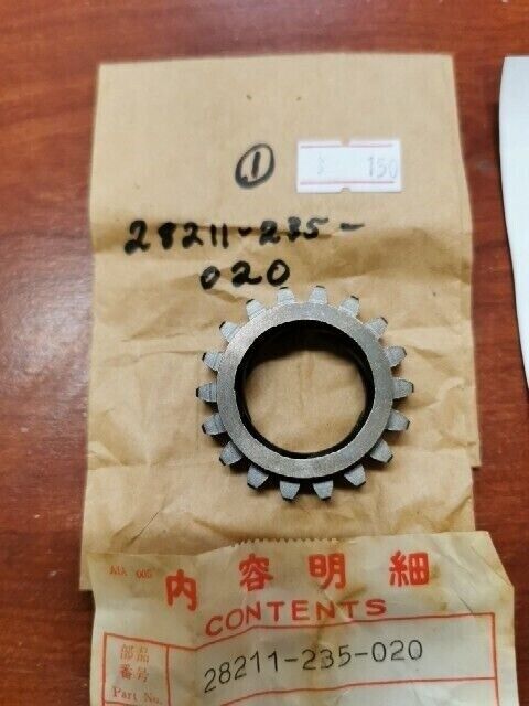 NOS Honda CA175K CB175K CB200 CD175 CL175 KICK STARTER PINION 28211-235-020 H99