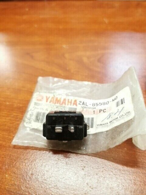 NOS Yamaha YFS200 YSR50 PULSER COIL 2AL-85580-M0-00 Y102