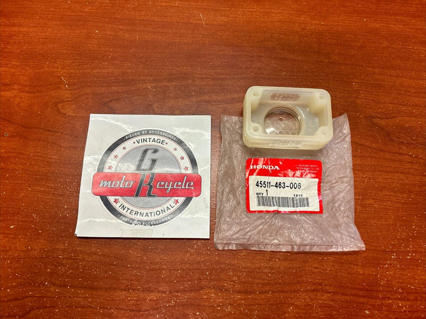 NOS Honda CB250 CB400 CB650 CB750 CB900 CBX1000 CX500 OIL CUP 45511-463-006 H169