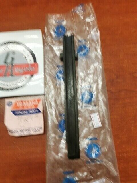 NOS Yamaha TX750/A STOPPER GUIDE 1 341-12231-02-00 SUB. 341-12231-03-00 Y101