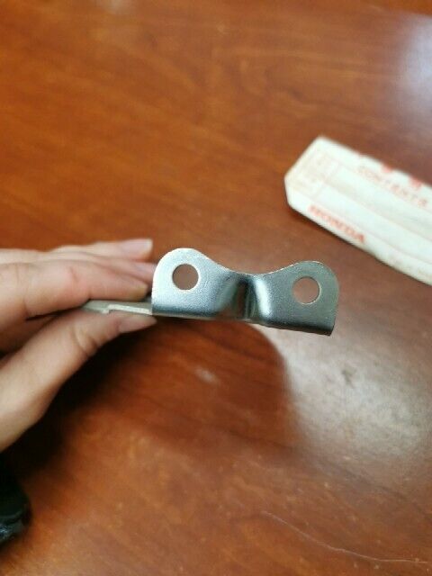 Honda GL1000 K0 K1 LTD BREATHER CHAMBER BRACKET 17274-371-003 H84