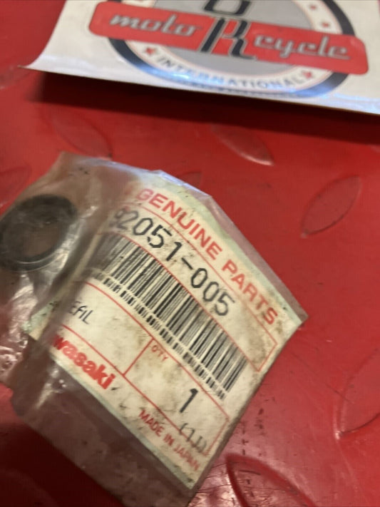 NOS KAWASAKI OIL SEAL 92051-005 K12
