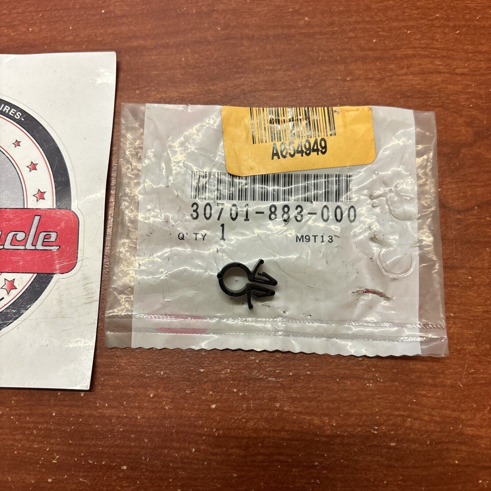 NOS Honda ACCORD G100 G150 G200 G400 TENSION CORD CLIP 30701-883-000 H164