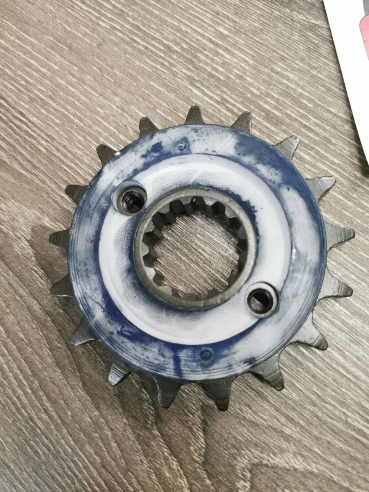 NOS VAZ HONDA VF1000R 1985 1986 SPROCKET  DRIVE 17T HB10.517N  J19