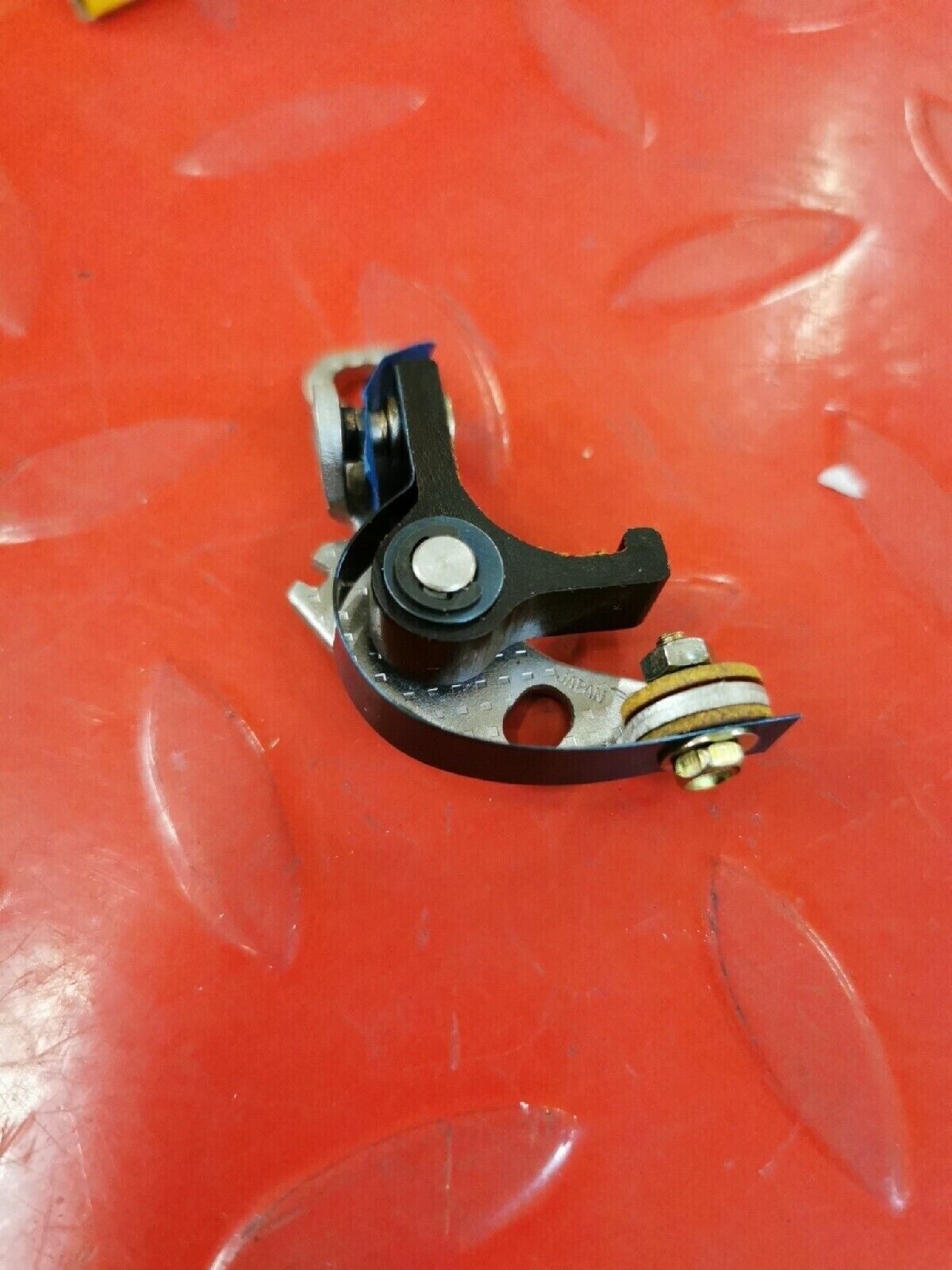 NOS HONDA  CS90 CA160 CB160 CB175  IGNITION CONTACT POINTS 30202-216-004  J11