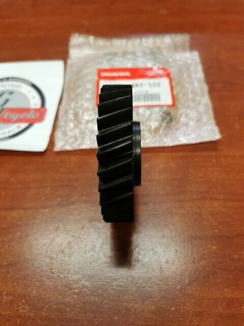 NOS Honda 1988 - 1996 GL1500 MAINSHAFT FIFTH GEAR 23481-MN5-000 H106