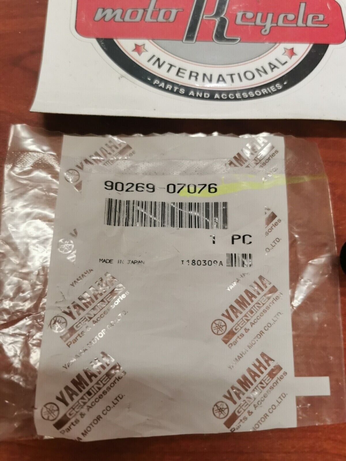 NOS Yamaha FJ09 MTT9 XVZ13 XVZ1300 YZFR6 FJR1300 RIVET 90269-07076-00 Y81