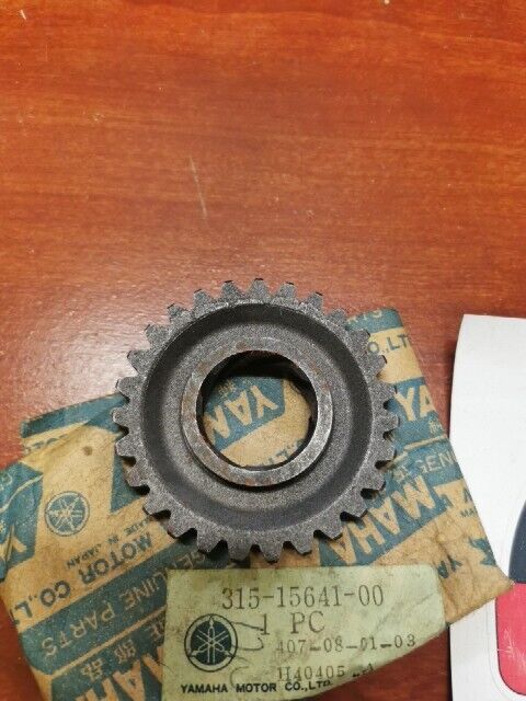 NOS Yamaha AT1 AT2 DT100 DT125 MX100 MX125 RT100 KICK GEAR 315-15641-00-00 Y124