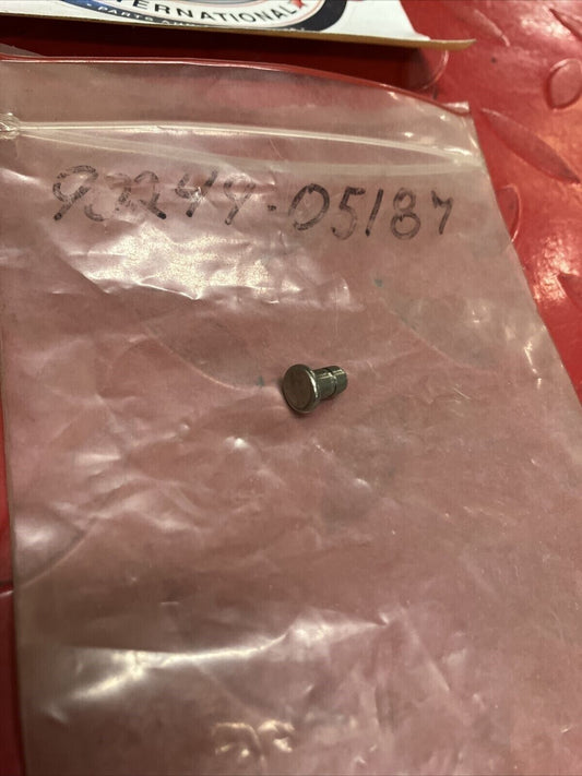 NOS YAMAHA PIN 90249-05187-00 Y61