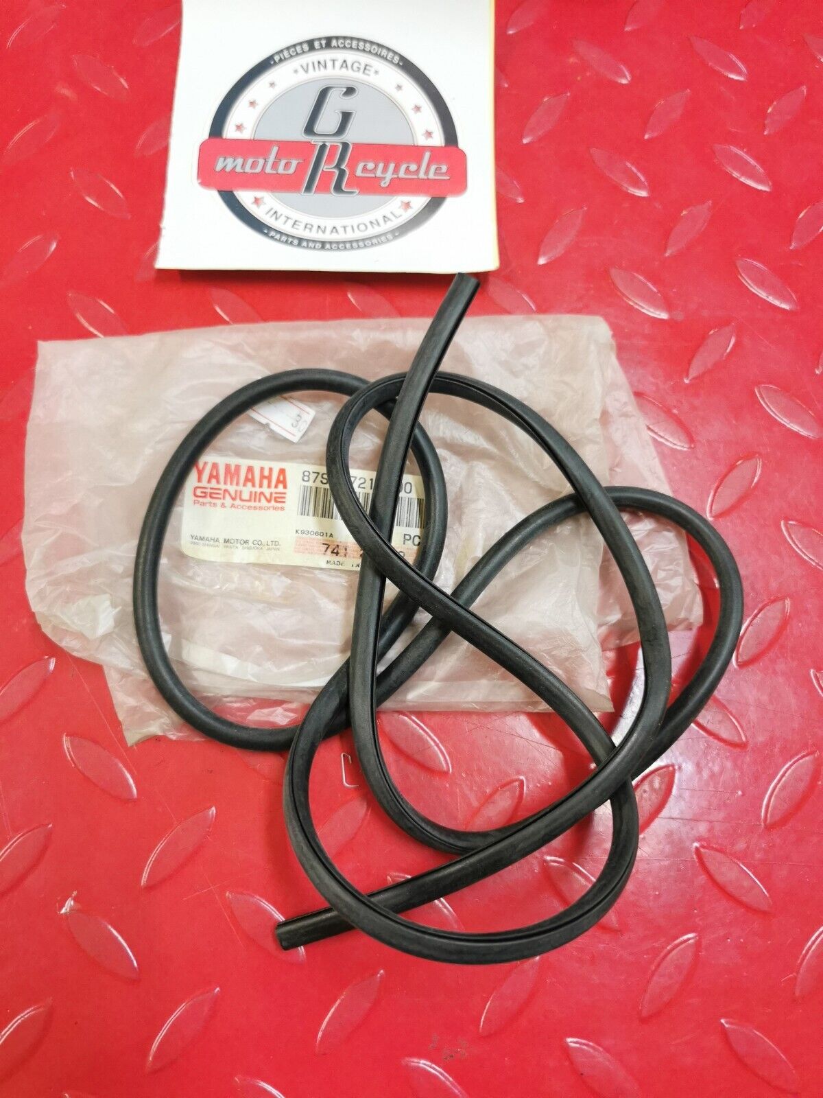 NOS YAMAHA TRIM UPPER 87S-77213-00-00 SUPERCEDED 87K-77213-00-00 Y30