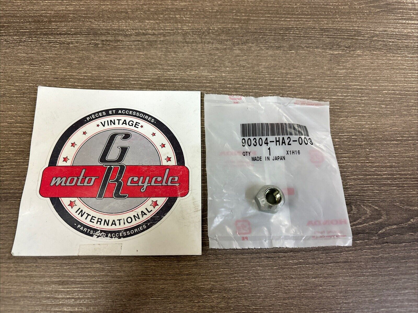 NOS Honda ATC200X ATC250R TRX250 EX R X WHEEL CLIP NUT 90304-HA2-003 H130