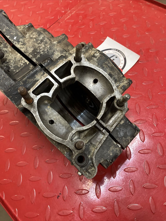 Honda CR250R 1984 left right crankcase set 111A0-KA4-741 2