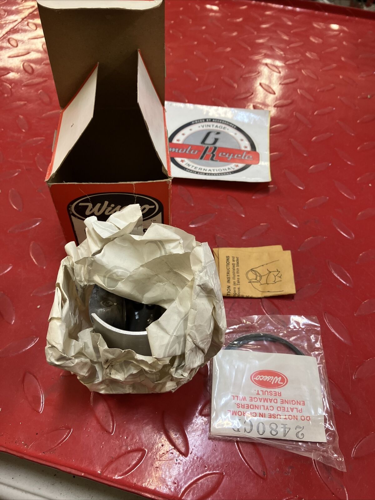 NOS Wiseco HONDA ATC250R 1982 - 1984 PISTON DEBORE 200CC KIT / NO PIN 532P4 J5