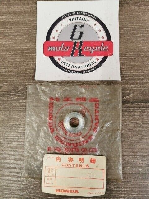 NOS HONDA CB500 1971 1972 COLLAR R ENGINE SIDE LOWER 50357-323-010 H79