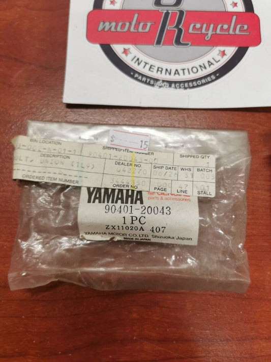 NOS Yamaha UNION BOLT BYPASS VALVE 90401-20043-00 SUB. 1L9-13340-01-00 Y69